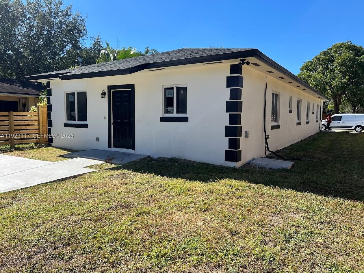 9254 NW 3rd Ave, Miami FL 33150 — 2