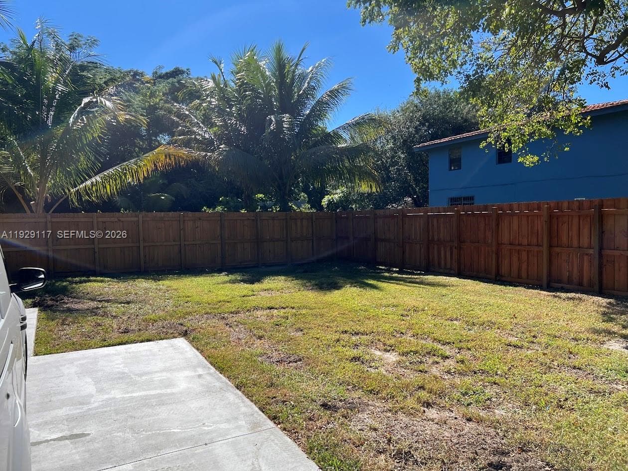 9254 NW 3rd Ave, Miami FL 33150 — 7
