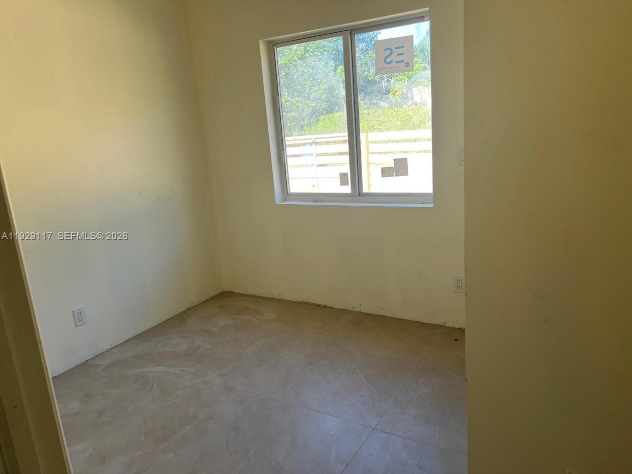 9254 NW 3rd Ave, Miami FL 33150 — 14