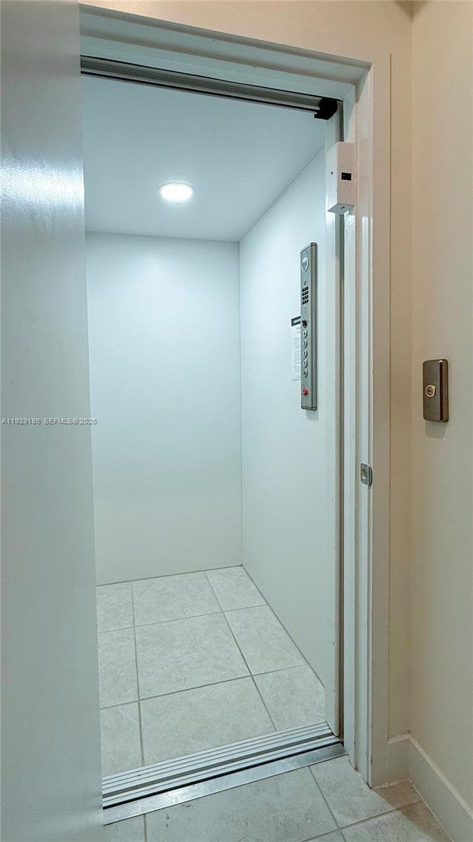 4654 NW 84th Ave, Doral FL 33166 — 6