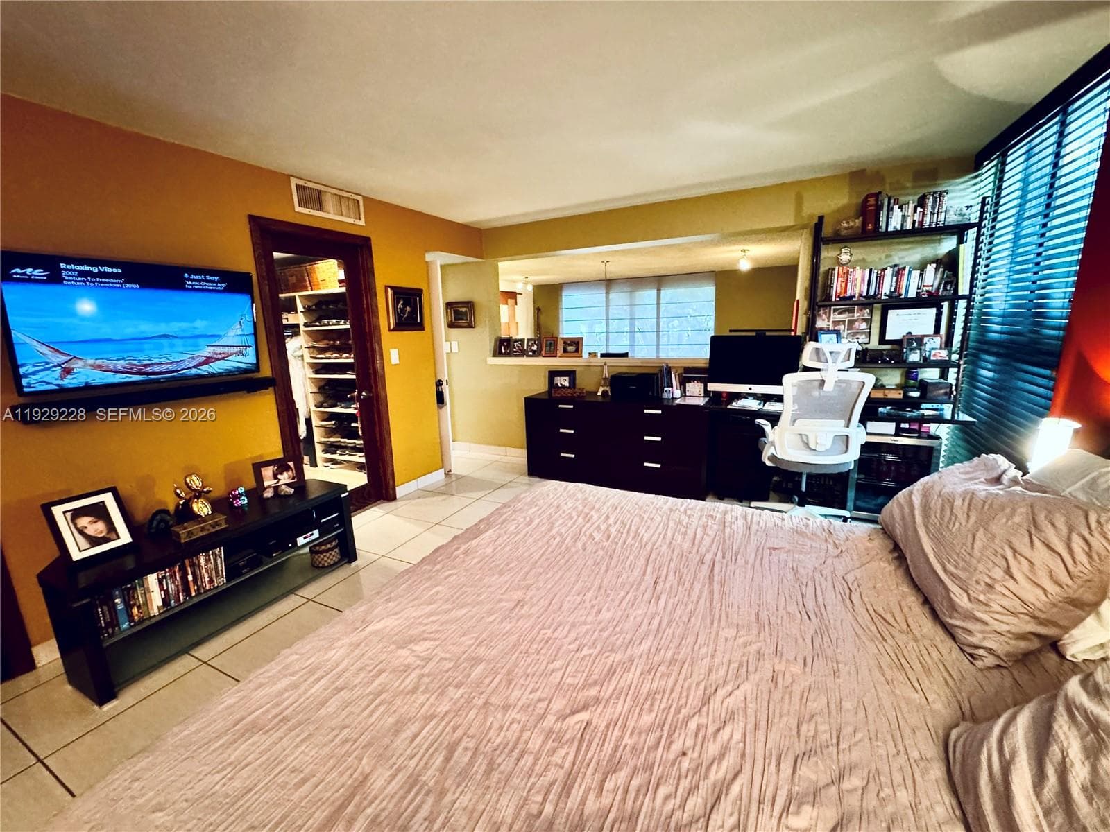 3007 NE 183rd Ln, Aventura FL 33160 — 23