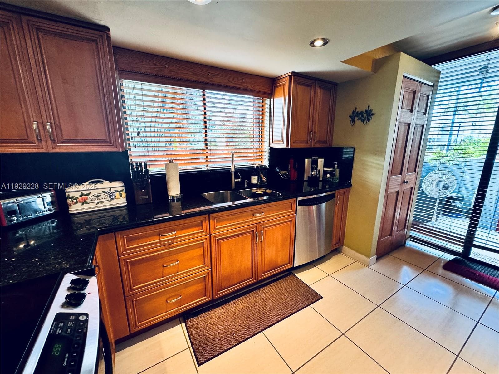 3007 NE 183rd Ln, Aventura FL 33160 — 16