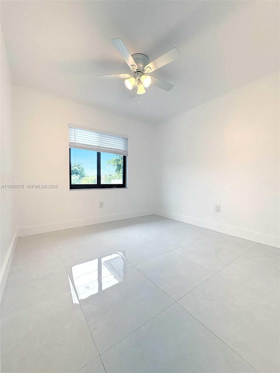 3079 NW 11th St # 3053, Miami FL 33125 — 2