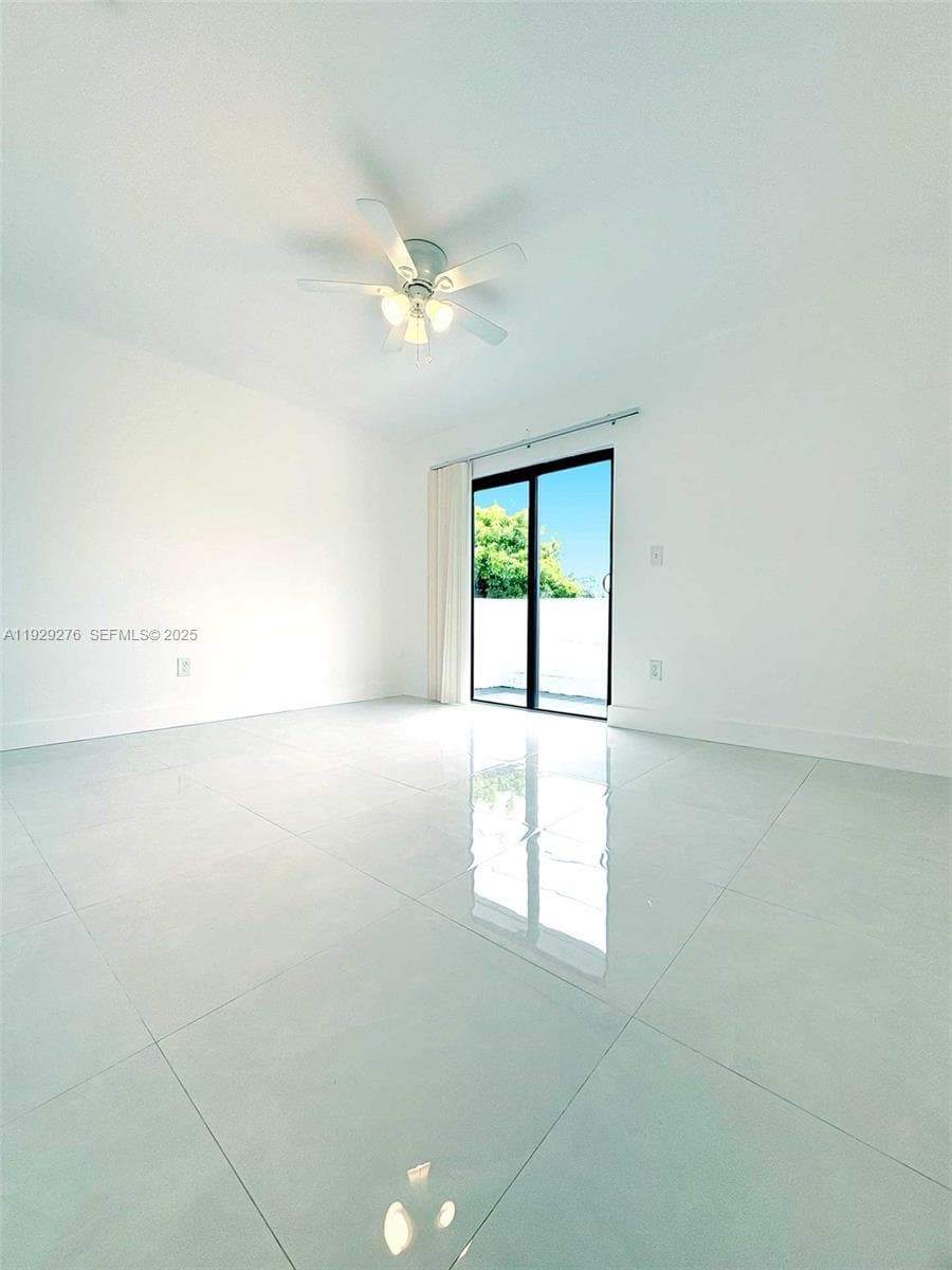 3079 NW 11th St # 3053, Miami FL 33125 — 1