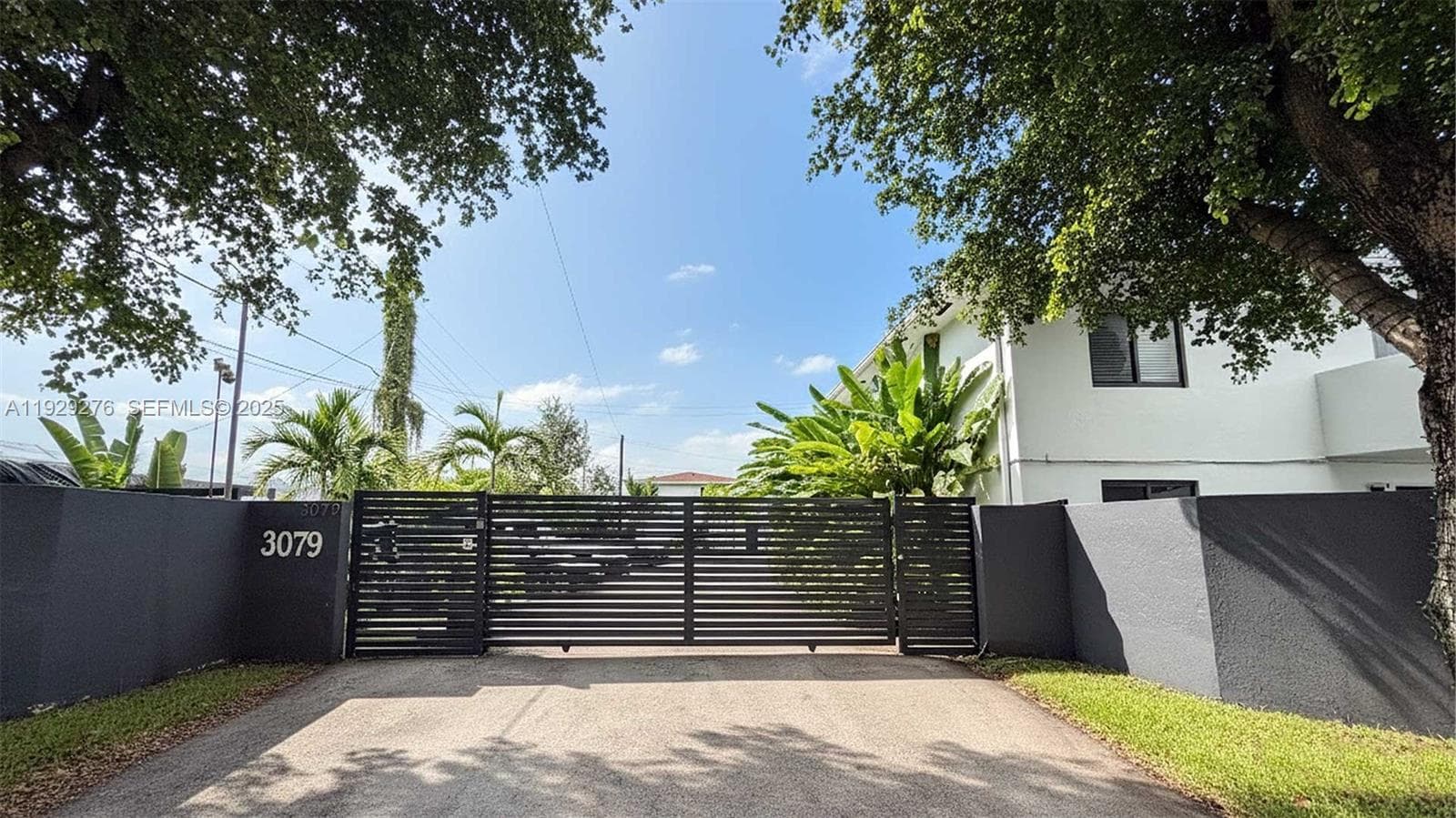 3079 NW 11th St # 3053, Miami FL 33125 — 4