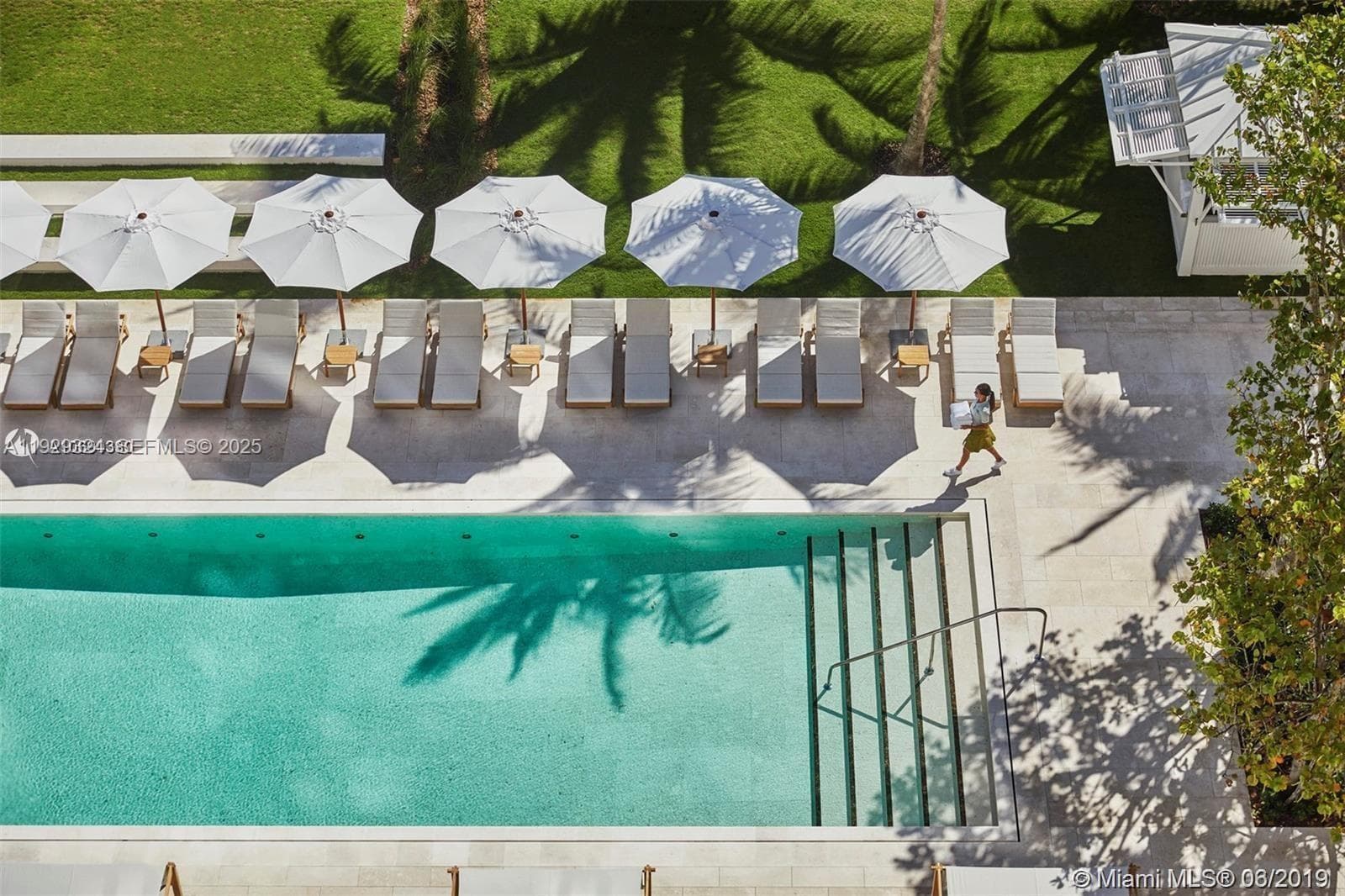 9111 Collins Ave # 322, Surfside FL 33154 — 18
