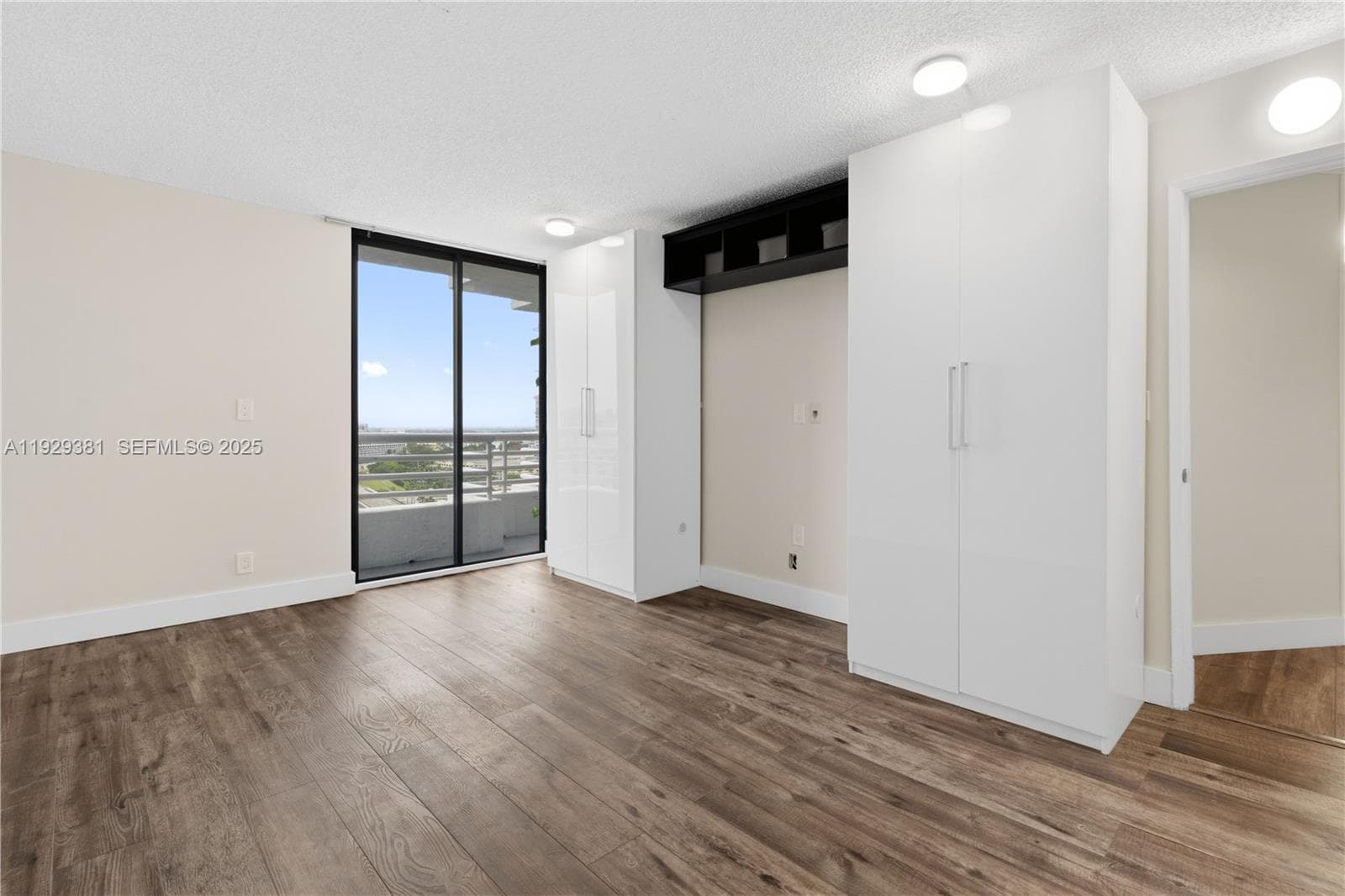3300 NE 192nd St, Aventura FL 33180 — 11