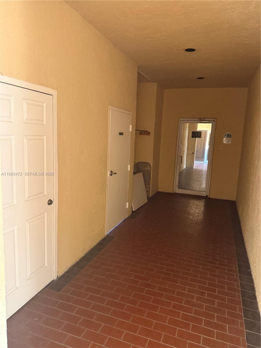 7400 NW 7th St Unit 2, Miami FL 33126 — 9