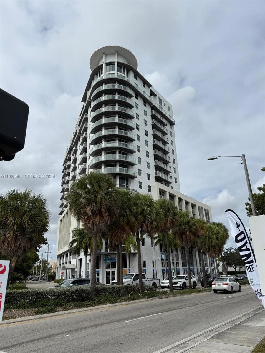 1 Glen Royal Pkwy # 1612, Miami FL 33125 — 3