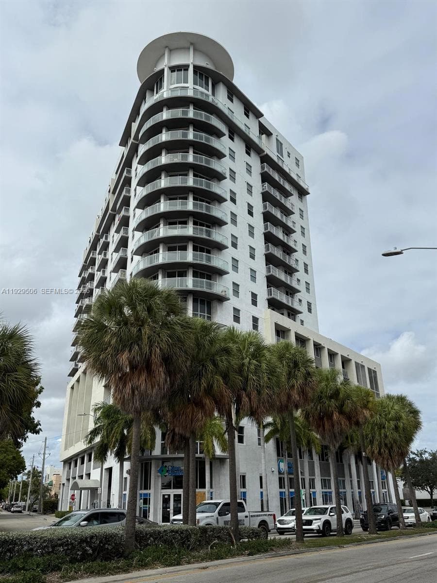 1 Glen Royal Pkwy # 1612, Miami FL 33125 — 1