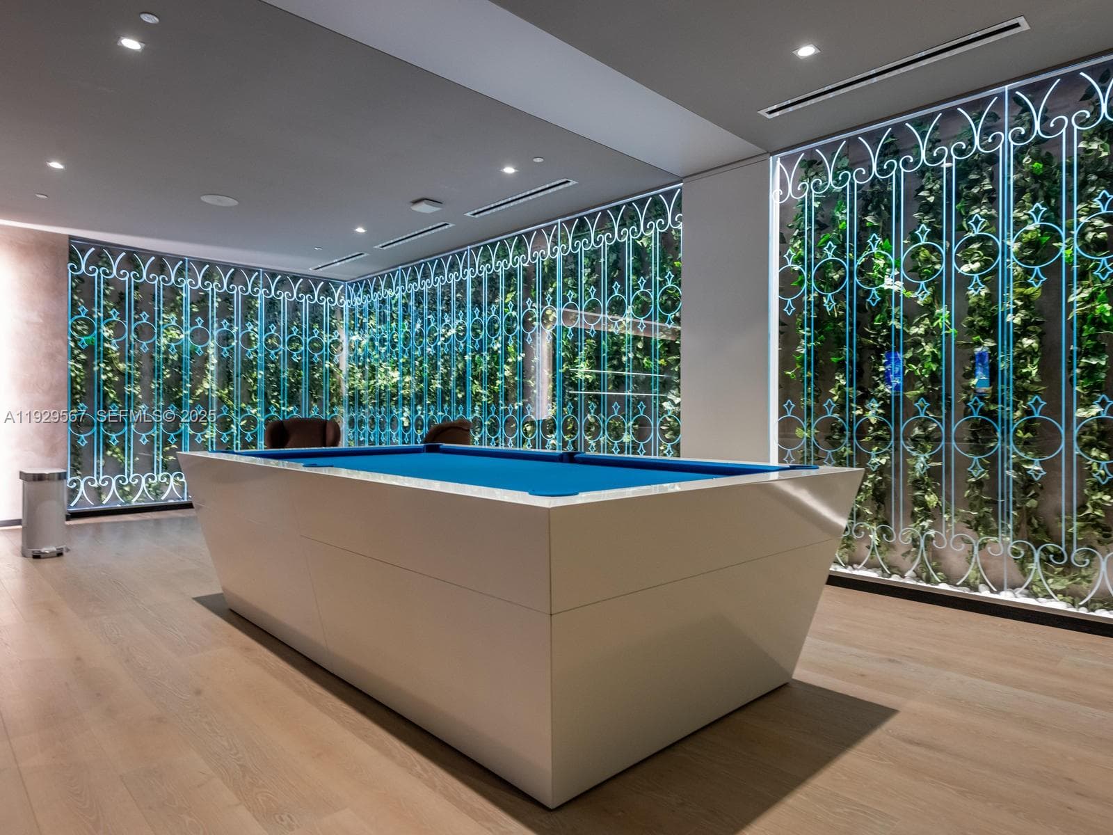1000 Brickell Plz # 4005, Miami FL 33131 — 30
