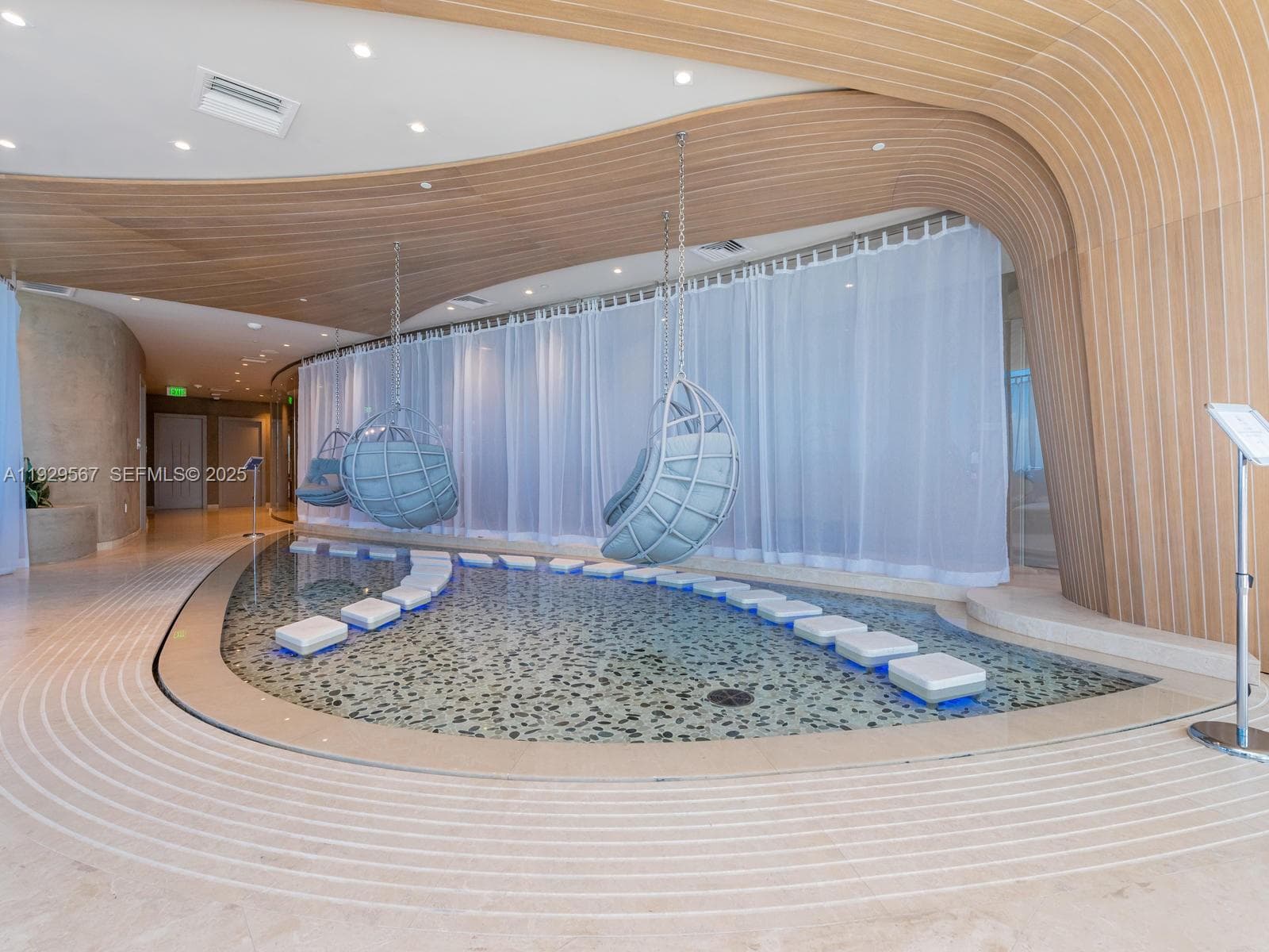 1000 Brickell Plz # 4005, Miami FL 33131 — 25