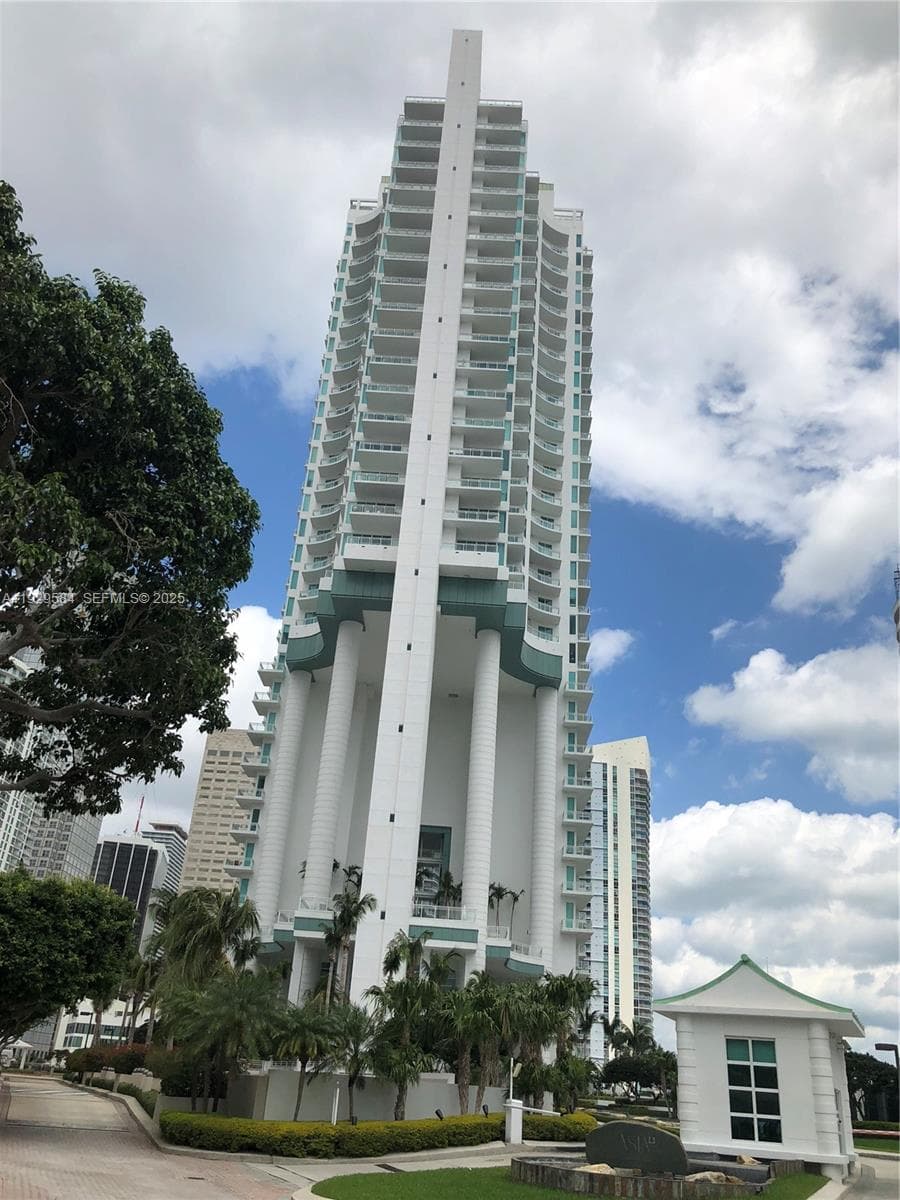 900 Brickell Key Blvd # 1602, Miami FL 33131 — 3