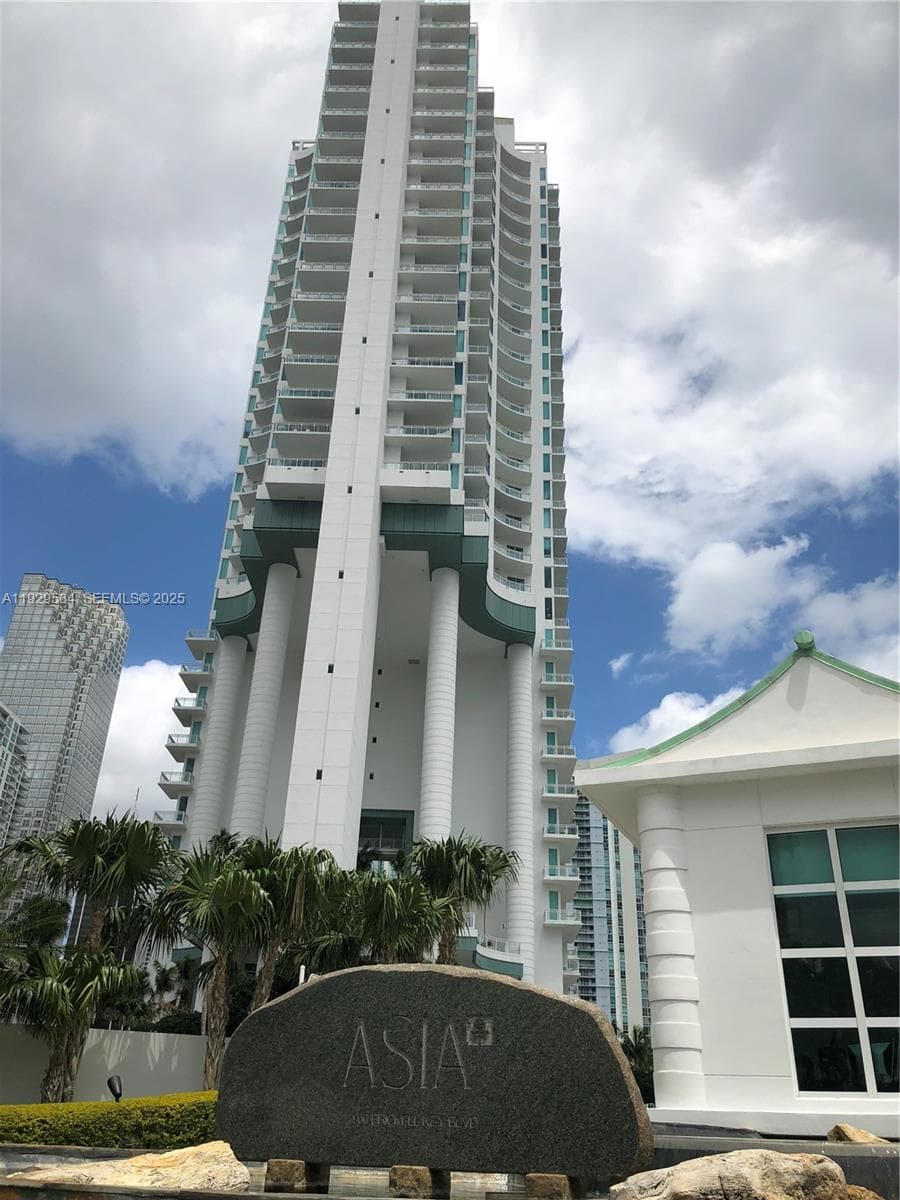 900 Brickell Key Blvd # 1602, Miami FL 33131 — 4