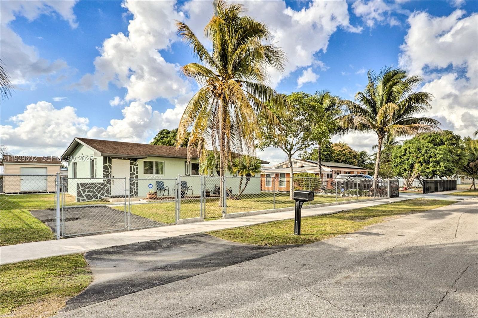 19662 SW 120th Ave, Miami FL 33177 — 28