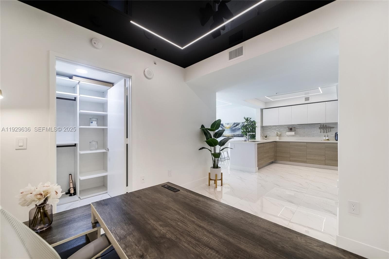 300 Sunny Isles Blvd # 2203, Sunny Isles Beach FL 33160 — 21