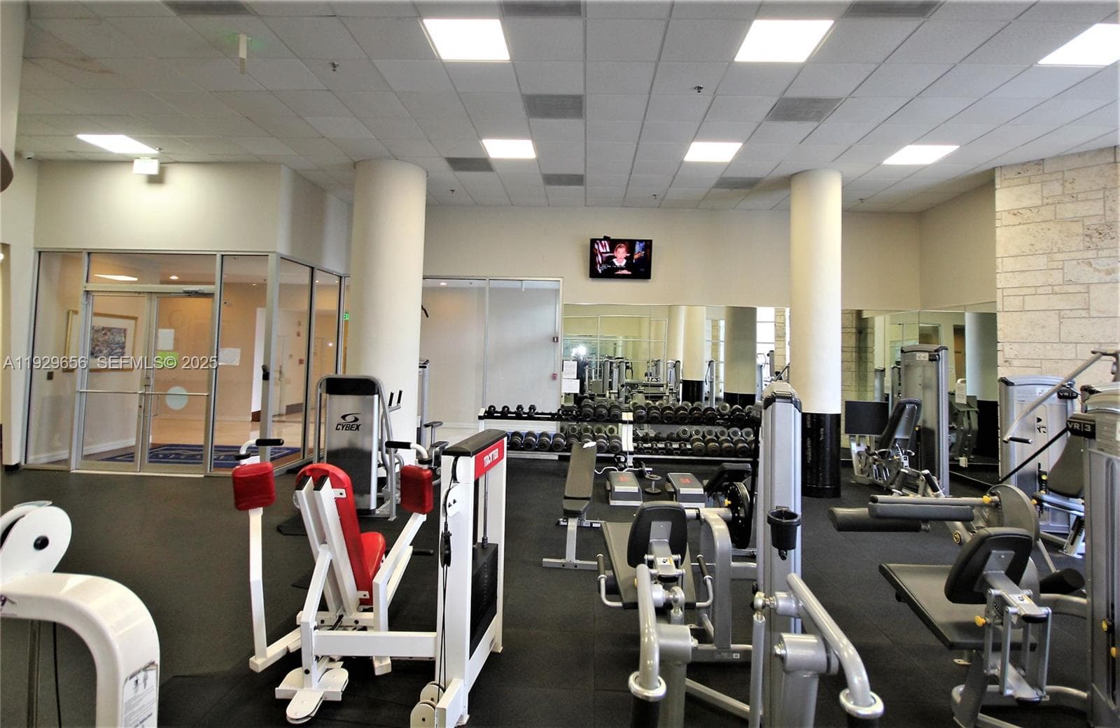 5161 Collins Ave # 1610, Miami Beach FL 33140 — 54
