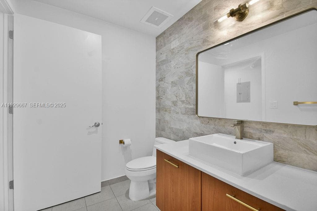 3301 NE 1st Ave # H2509, Miami FL 33137 — 23