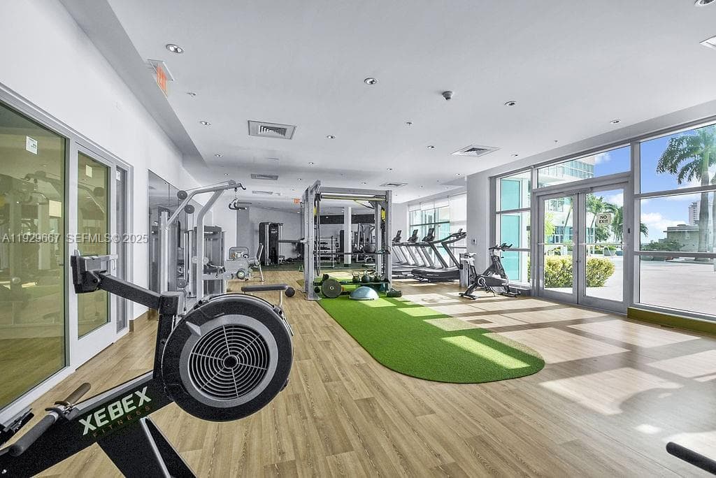 3301 NE 1st Ave # H2509, Miami FL 33137 — 43