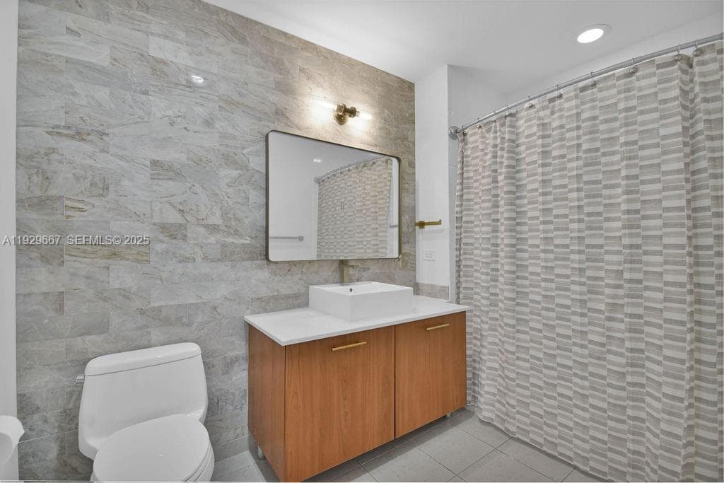 3301 NE 1st Ave # H2509, Miami FL 33137 — 21