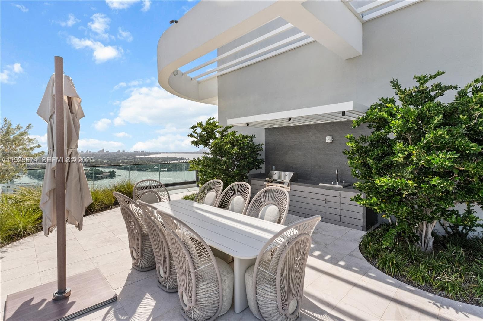 580 72nd St # 711, Miami Beach FL 33141 — 10