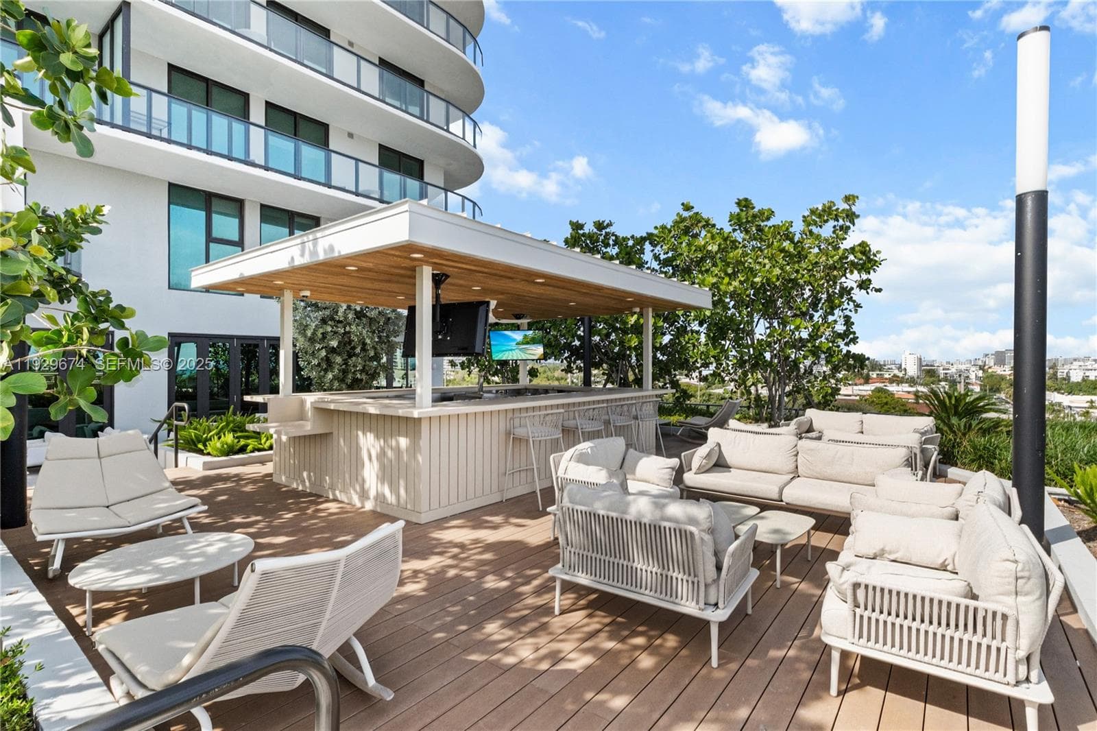 580 72nd St # 711, Miami Beach FL 33141 — 15