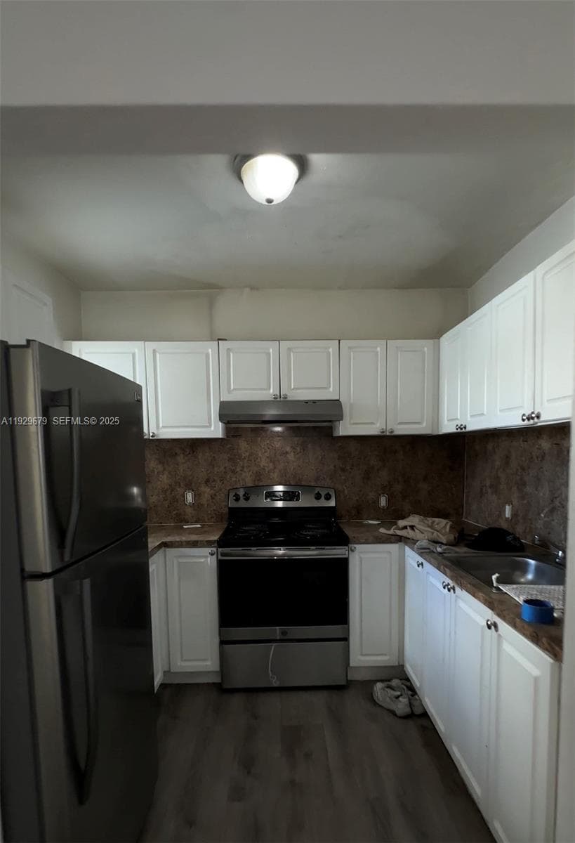 1895 Venice Park Dr # A18, Miami FL 33181 — 5