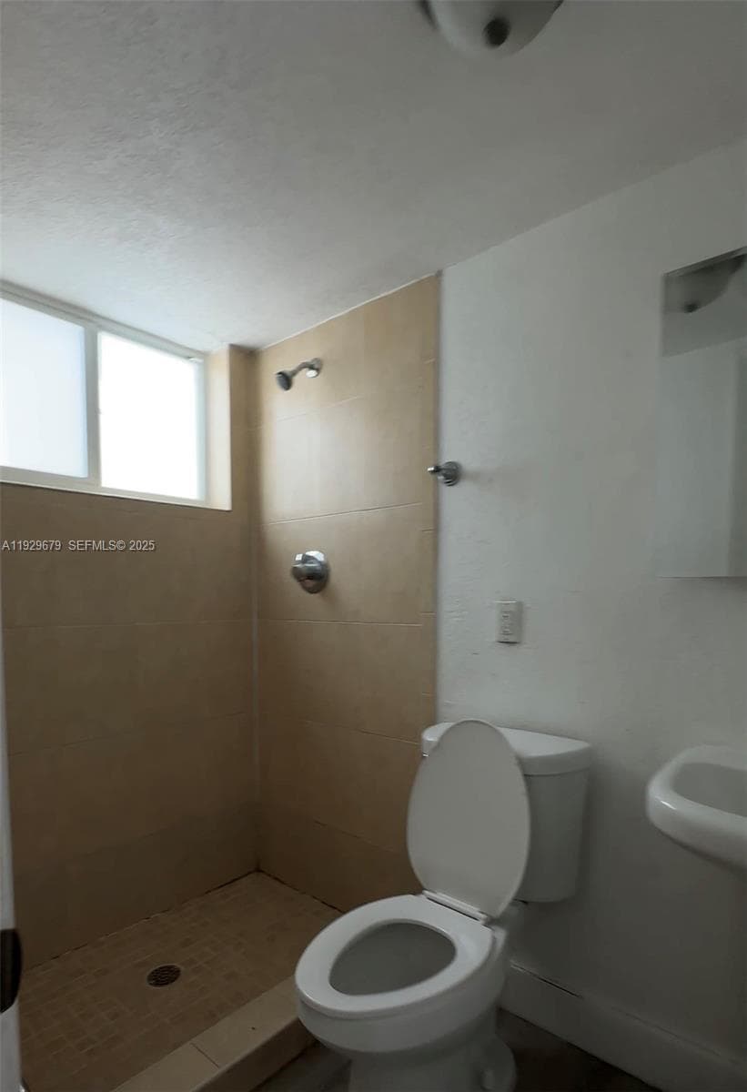 1895 Venice Park Dr # A18, Miami FL 33181 — 9