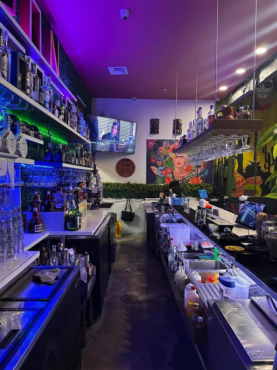 Miami, FL — 5