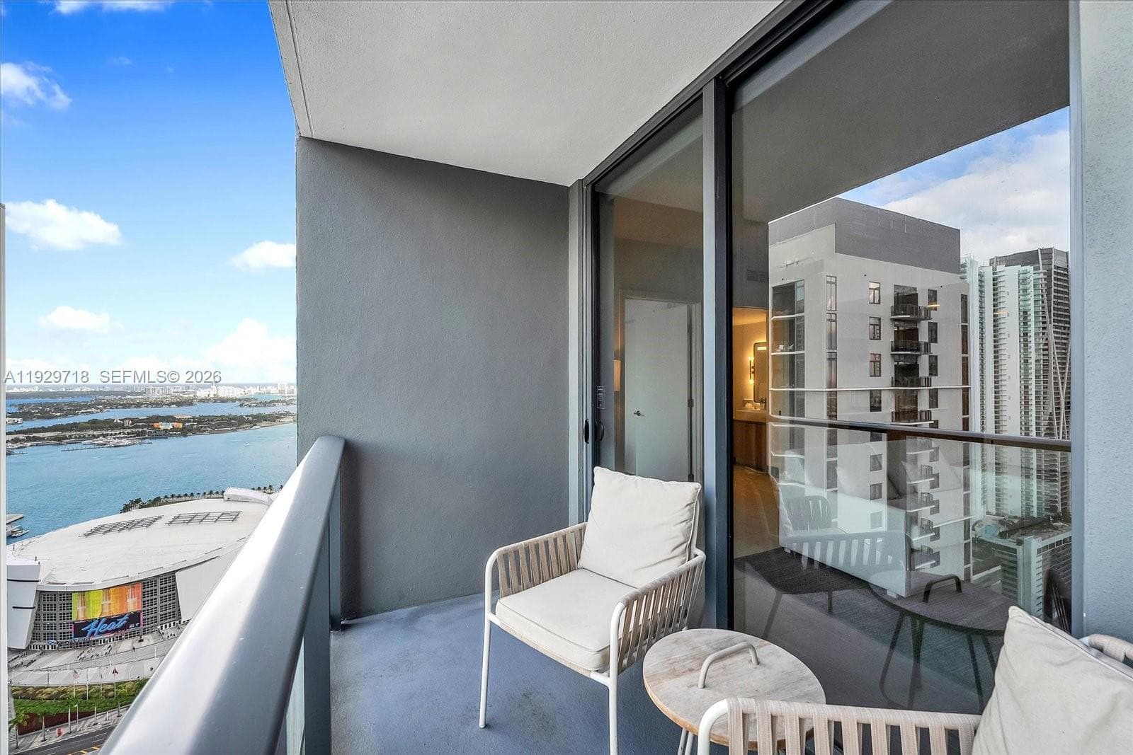 159 NE 6th St # 3811, Miami FL 33132 — 17