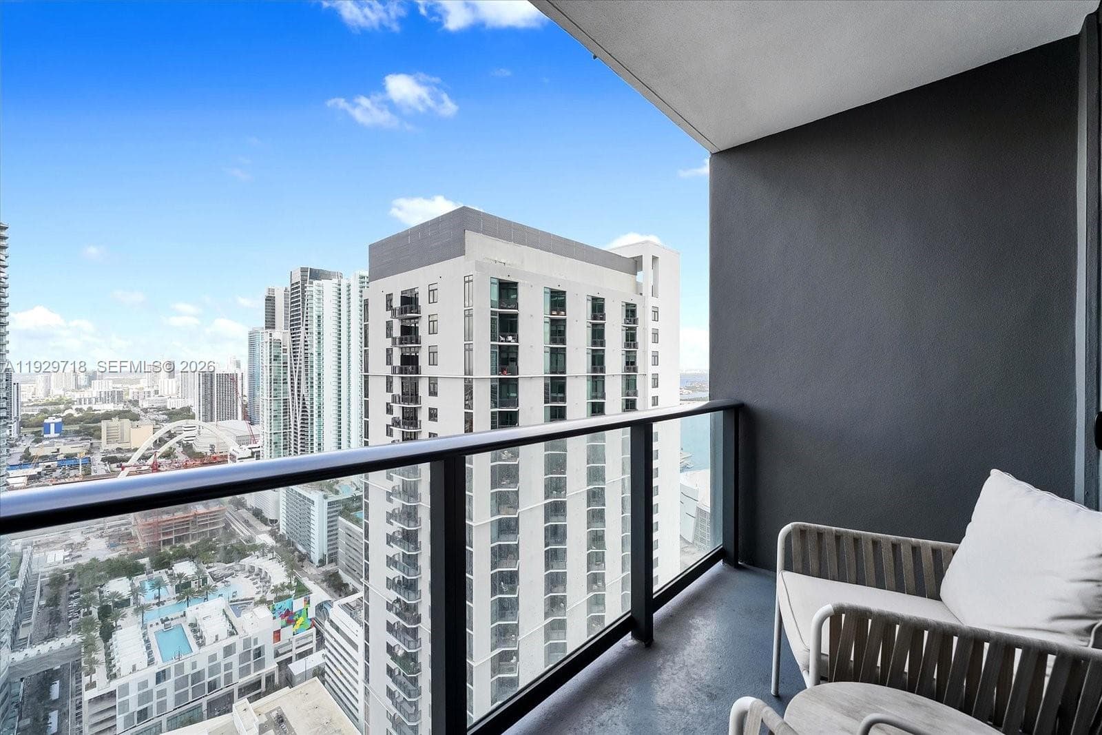 159 NE 6th St # 3811, Miami FL 33132 — 18