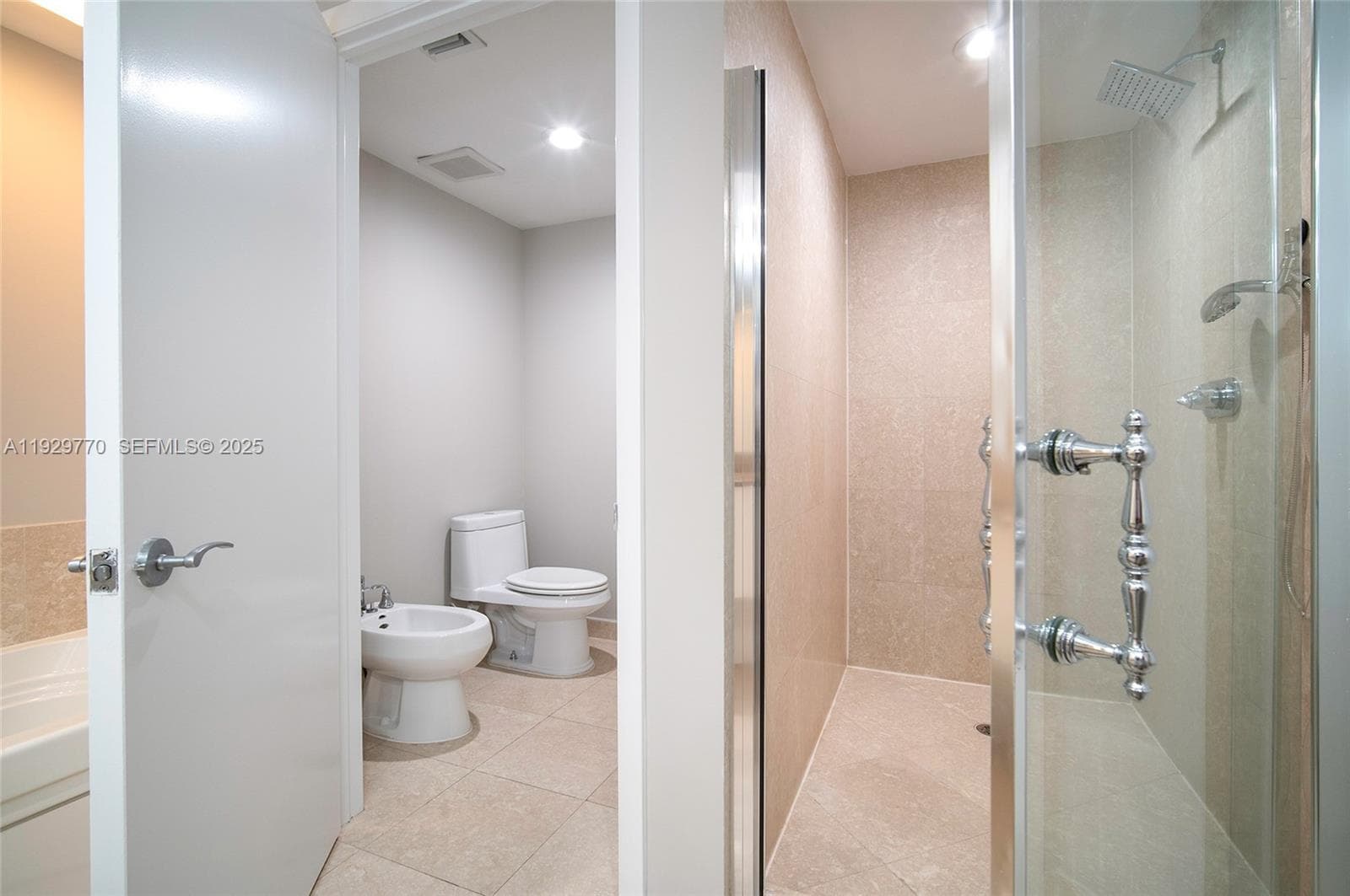 400 Alton Rd # 2309, Miami Beach FL 33139 — 23