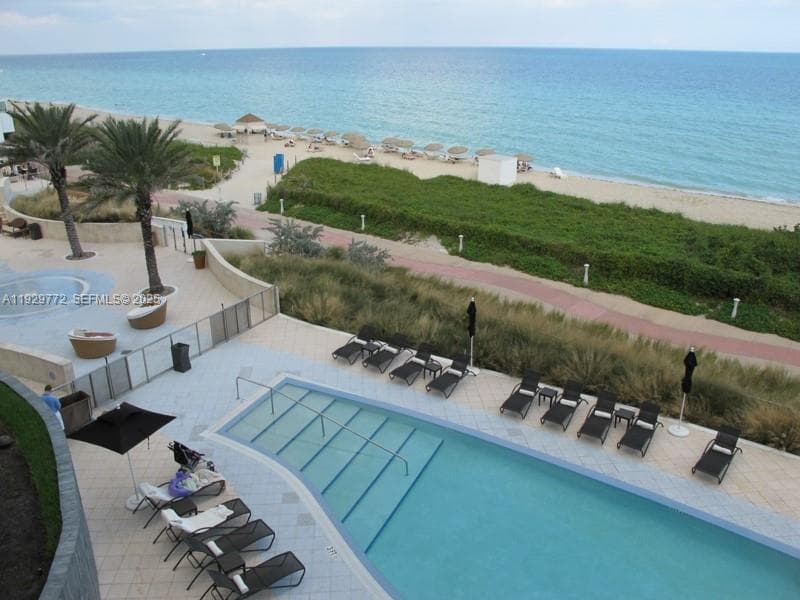 6801 Collins Ave # 309, Miami Beach FL 33141 — 1