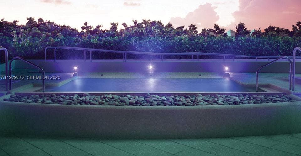 6801 Collins Ave # 309, Miami Beach FL 33141 — 33
