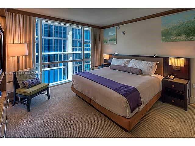 6801 Collins Ave # 309, Miami Beach FL 33141 — 11