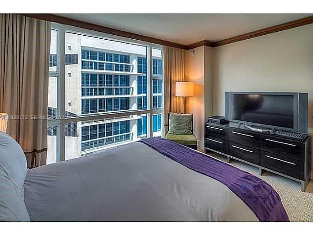 6801 Collins Ave # 309, Miami Beach FL 33141 — 19