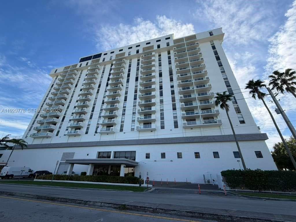 13499 Biscayne Blvd # 1206, North Miami FL 33181 — 1