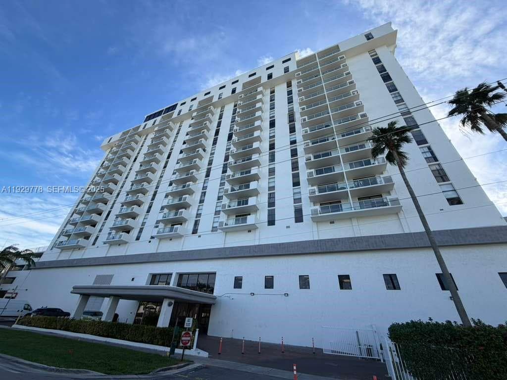 13499 Biscayne Blvd # 1206, North Miami FL 33181 — 20