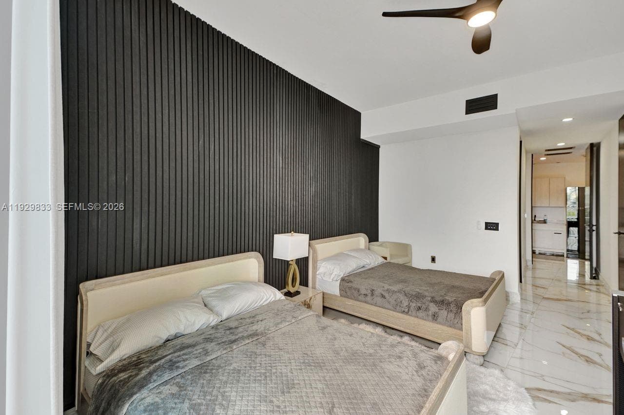 3300 NE 188th St # 210, Aventura FL 33180 — 60