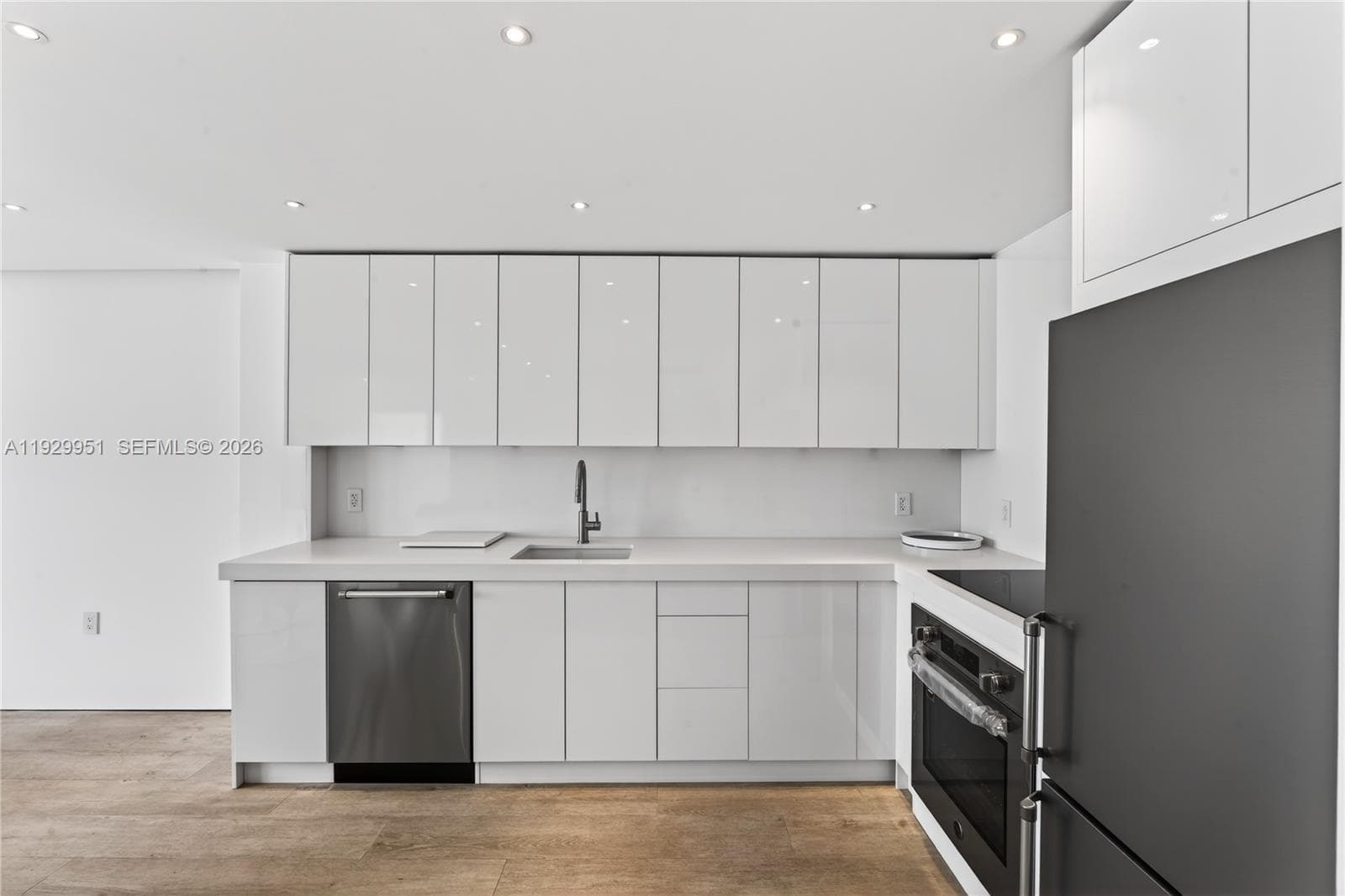 1800 Collins Ave # 5E, Miami Beach FL 33139 — 7