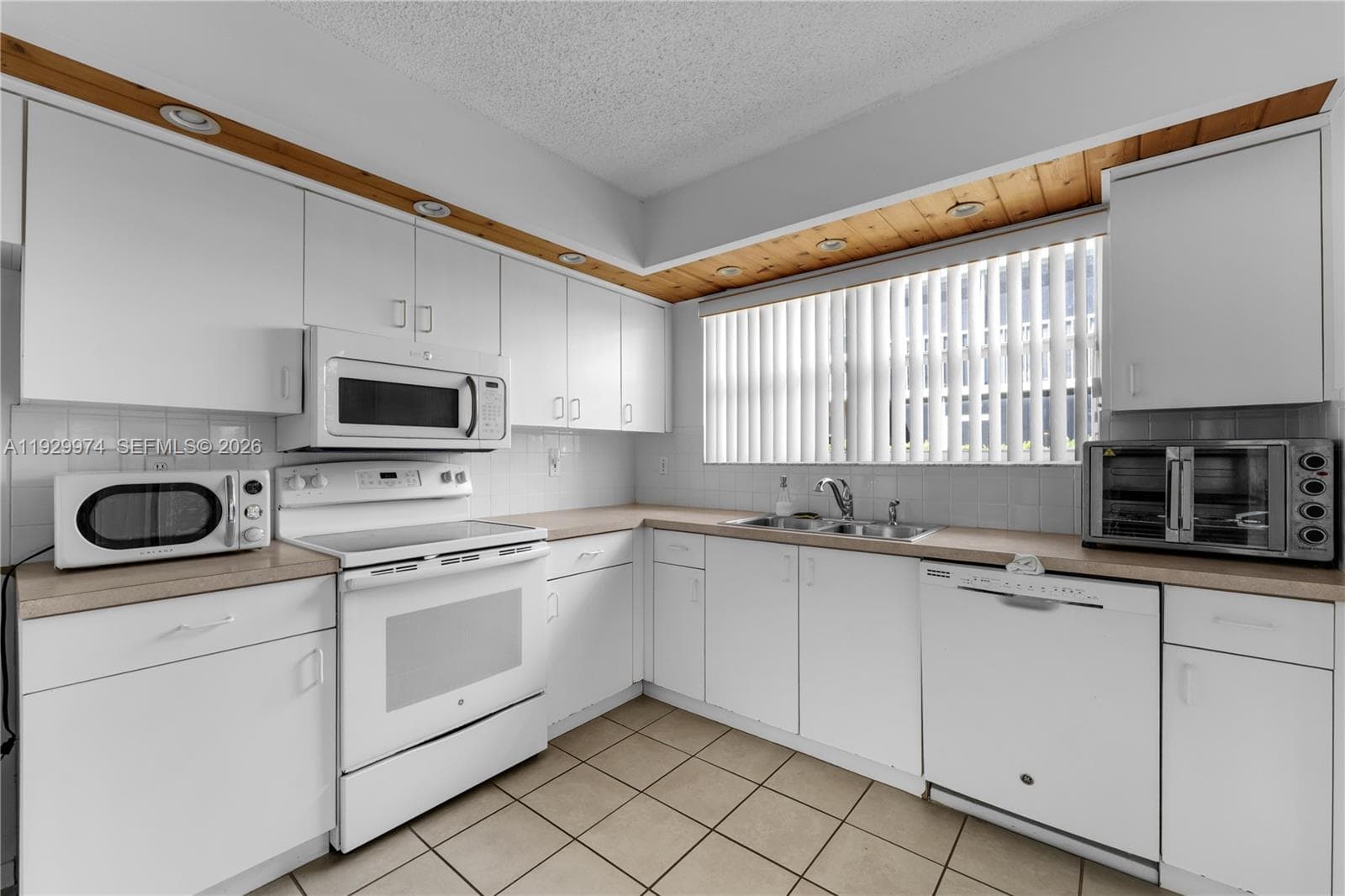 2221 SE 27th Dr # B, Homestead FL 33035 — 9