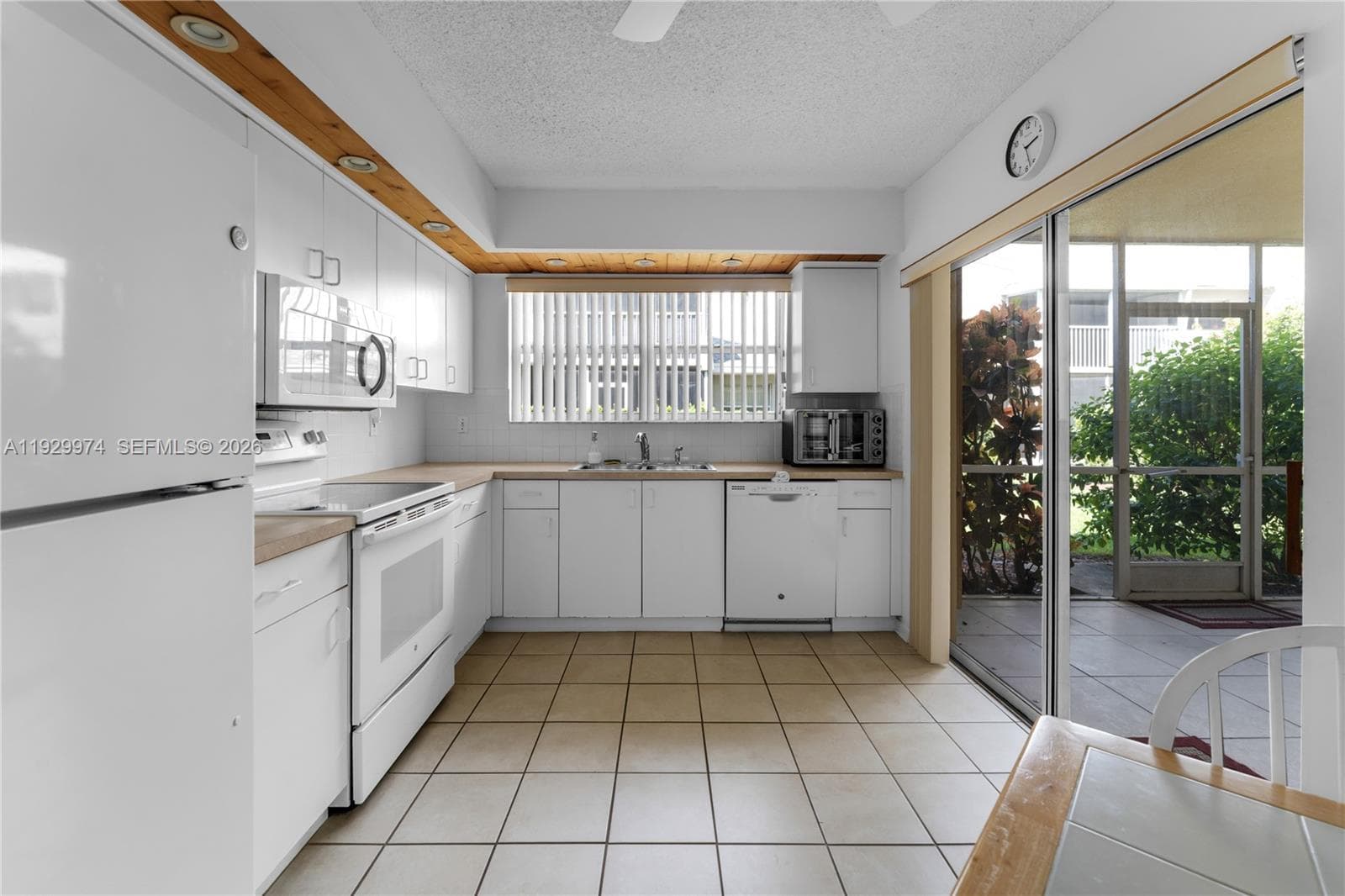 2221 SE 27th Dr # B, Homestead FL 33035 — 8