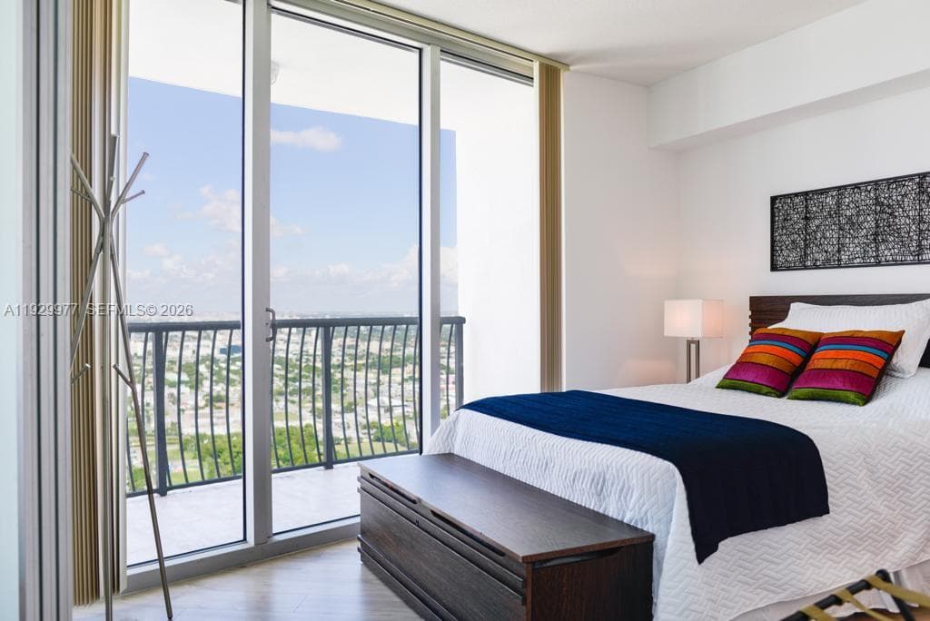 1750 N Bayshore Dr # 4814, Miami FL 33132 — 12