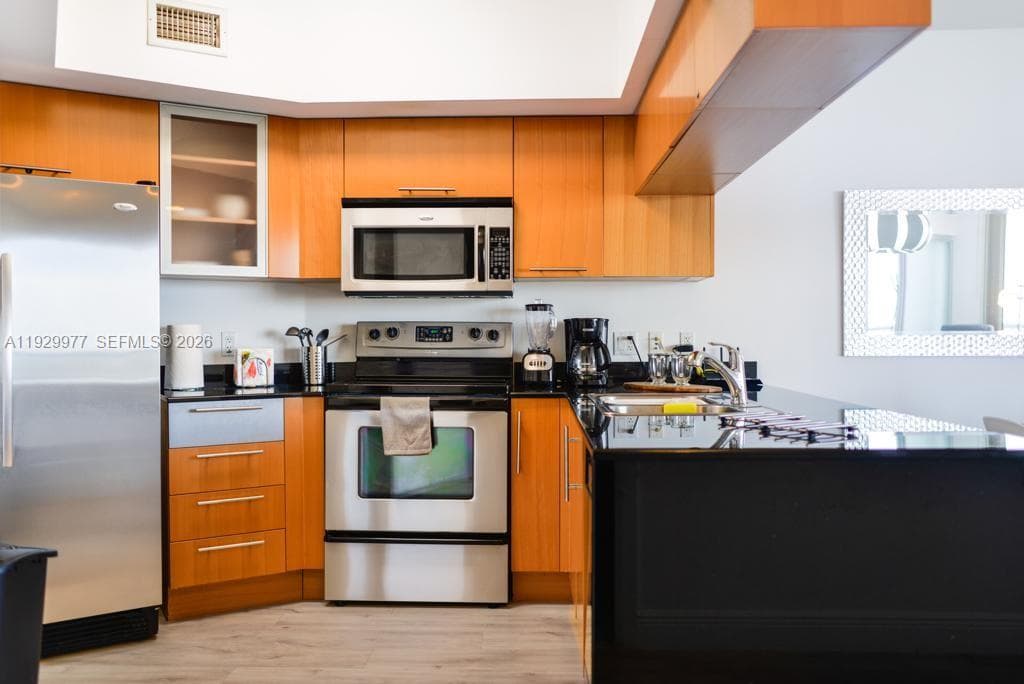 1750 N Bayshore Dr # 4814, Miami FL 33132 — 5