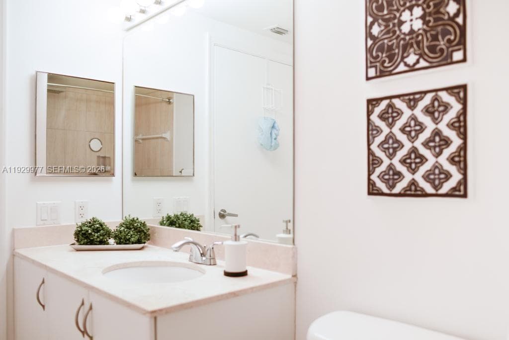 1750 N Bayshore Dr # 4814, Miami FL 33132 — 24