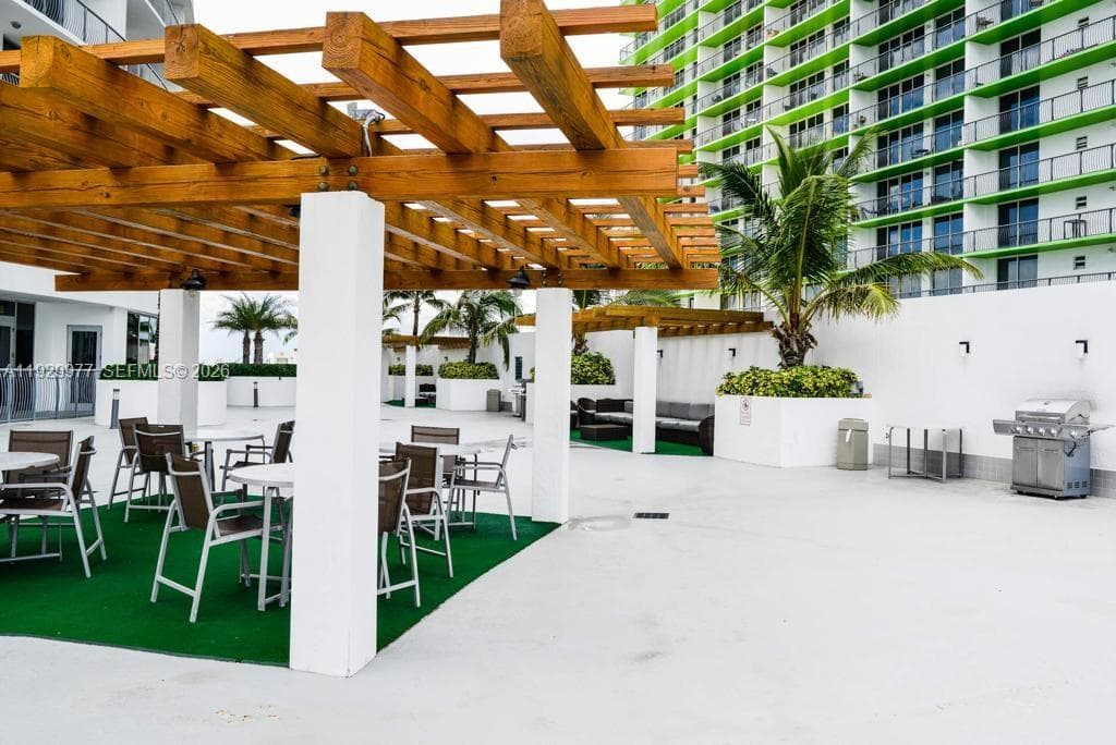 1750 N Bayshore Dr # 4814, Miami FL 33132 — 33
