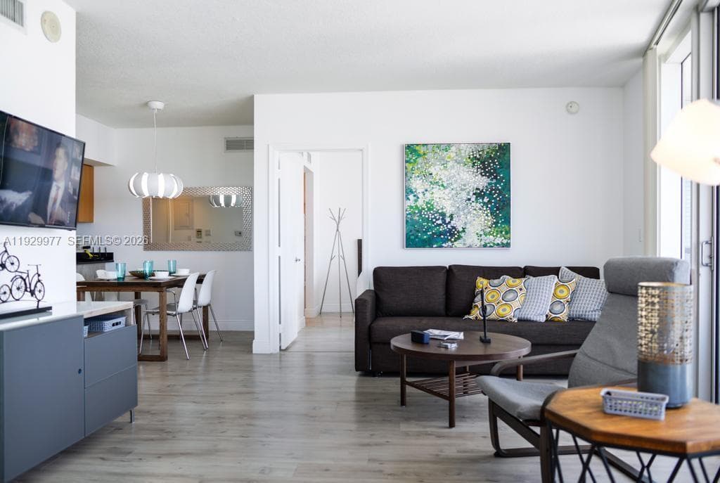 1750 N Bayshore Dr # 4814, Miami FL 33132 — 14