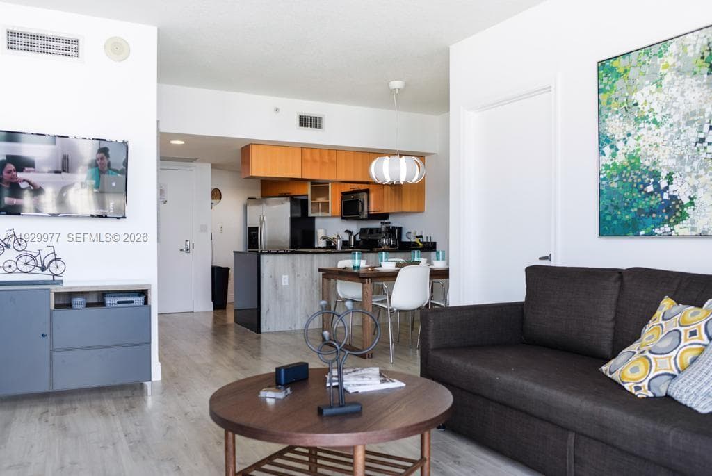 1750 N Bayshore Dr # 4814, Miami FL 33132 — 19