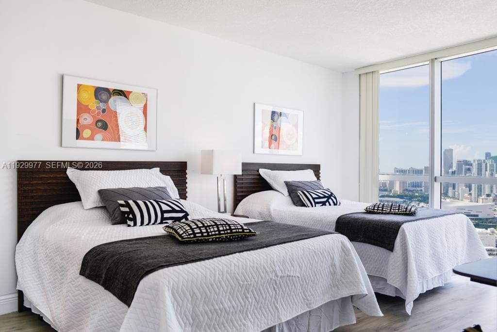 1750 N Bayshore Dr # 4814, Miami FL 33132 — 8