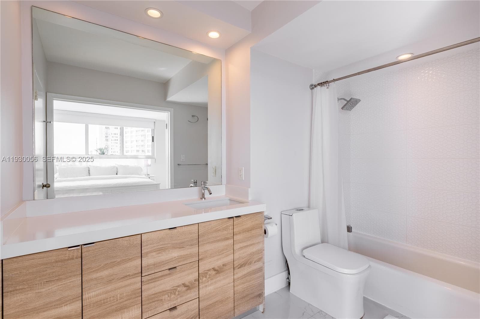 1200 West Ave # 526, Miami Beach FL 33139 — 16